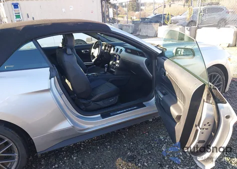 2017 Ford Mustang Ecoboost Premium z USA, uszkodzony, nr VIN 1FATP8UHXH5310099